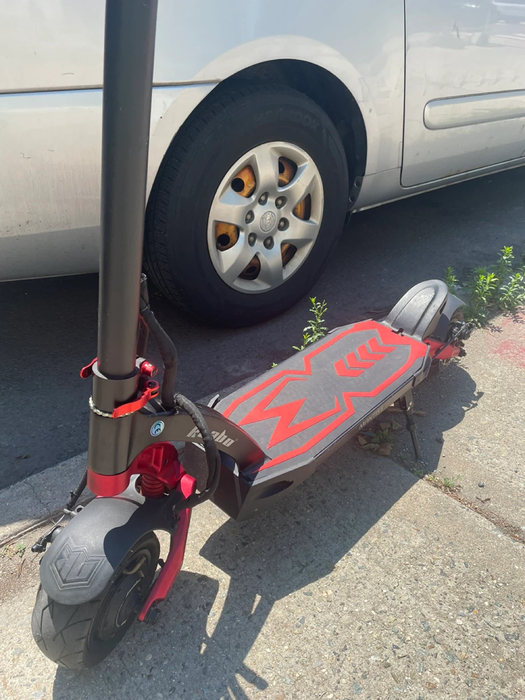 Kaabo Mantis 8 Dual Motor Electric Scooter - photo 5