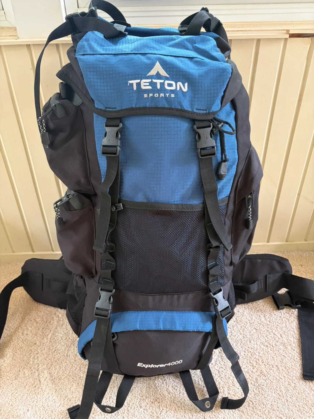 TETON Sports Explorer 4000 65L Hiking Backpack / Camping