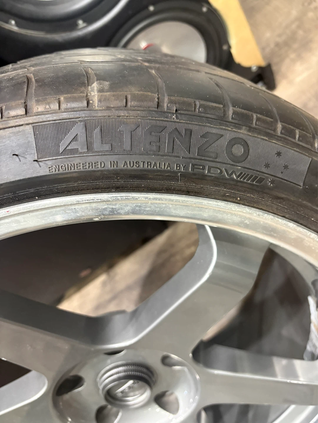 Altenzo Sports Comfort Tyres 245/35ZR19 - photo 2