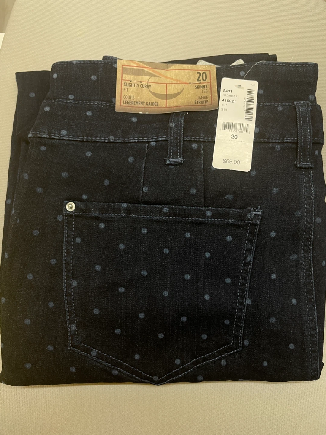 Skinny Leg Slightly Curvy Jeans Size 20