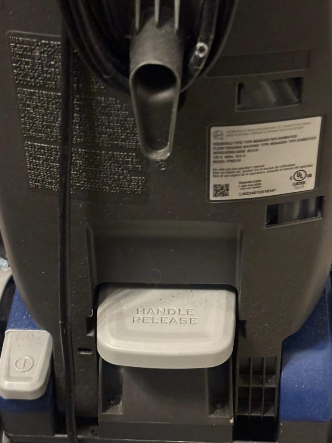 Hoover Power Scrub Deluxe Carpet Cleaner - photo 3