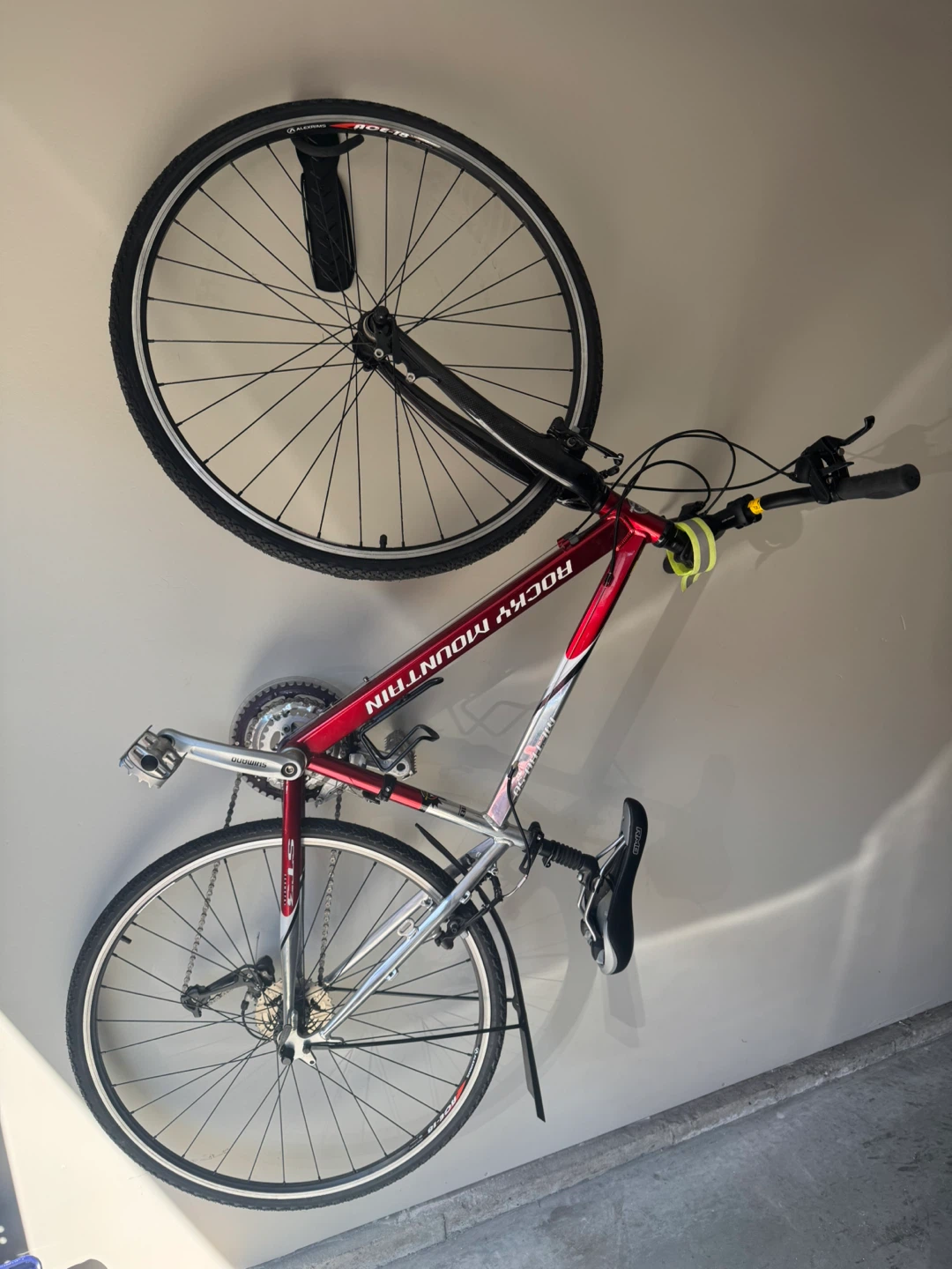Rocky Mountain Metro 50 Hybrid Bike