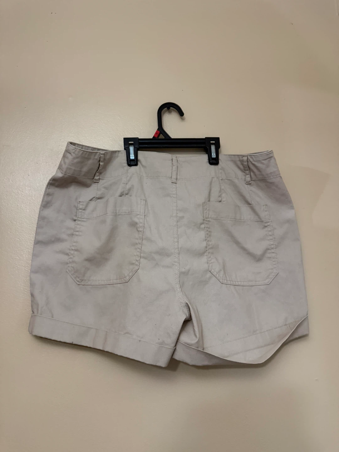 Suzy Shier Khaki Shorts Women’s size 15 - photo 2