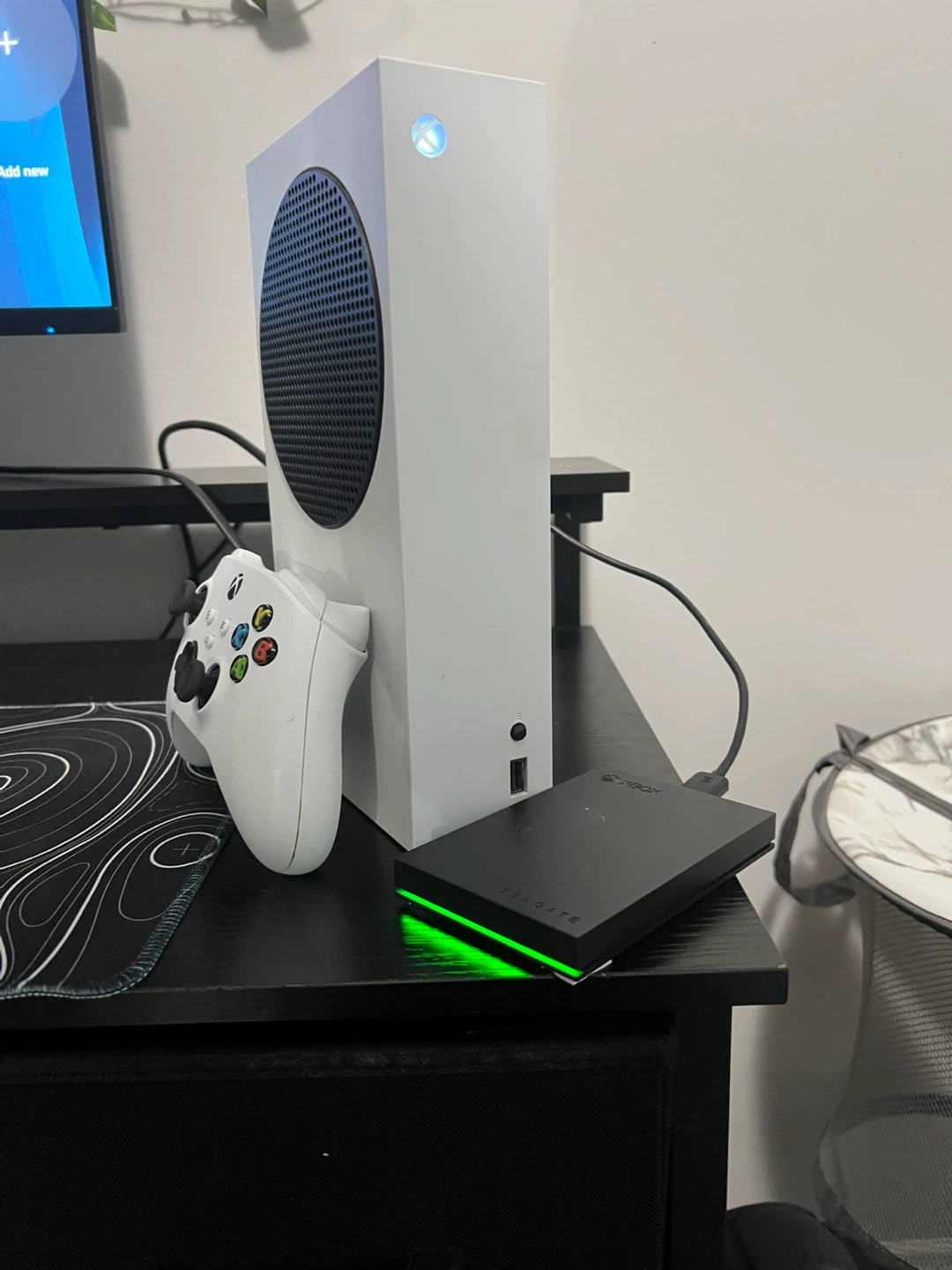 Xbox Series S Console with Controller and Seagate Storage - photo 4