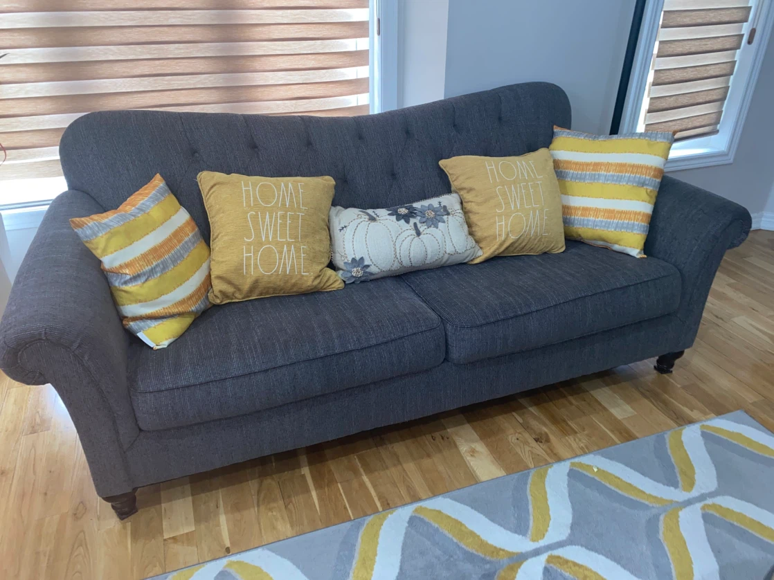 Grey Tufted Loveseat Sofa - photo 2