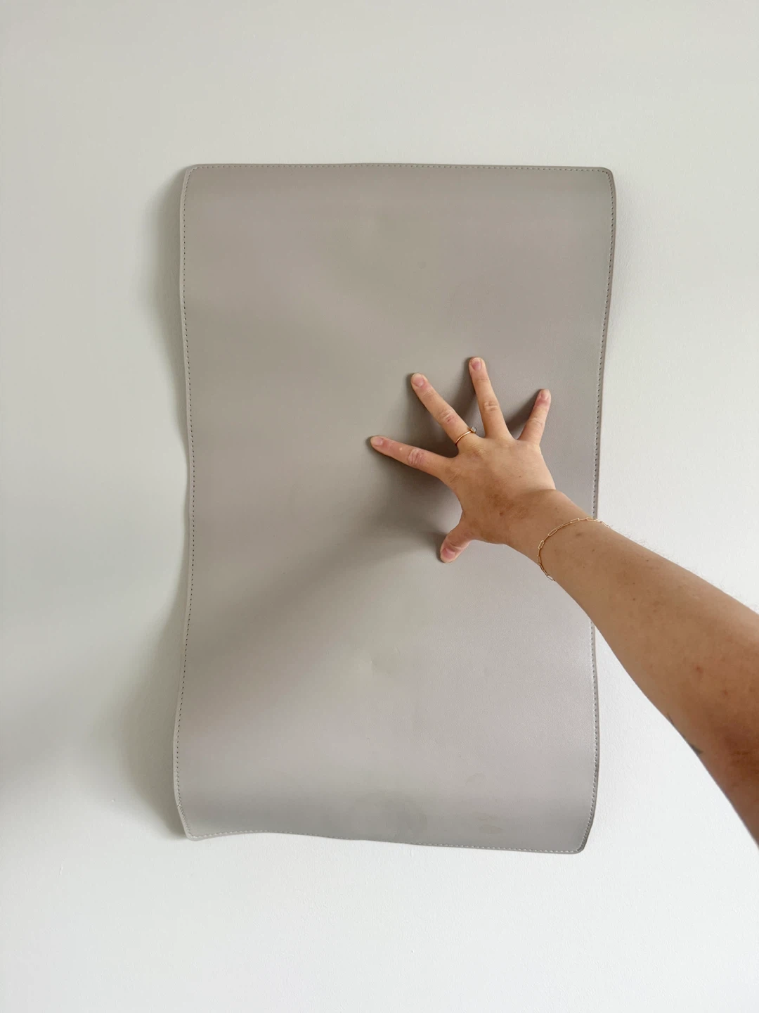 Grey desk mat - photo 2