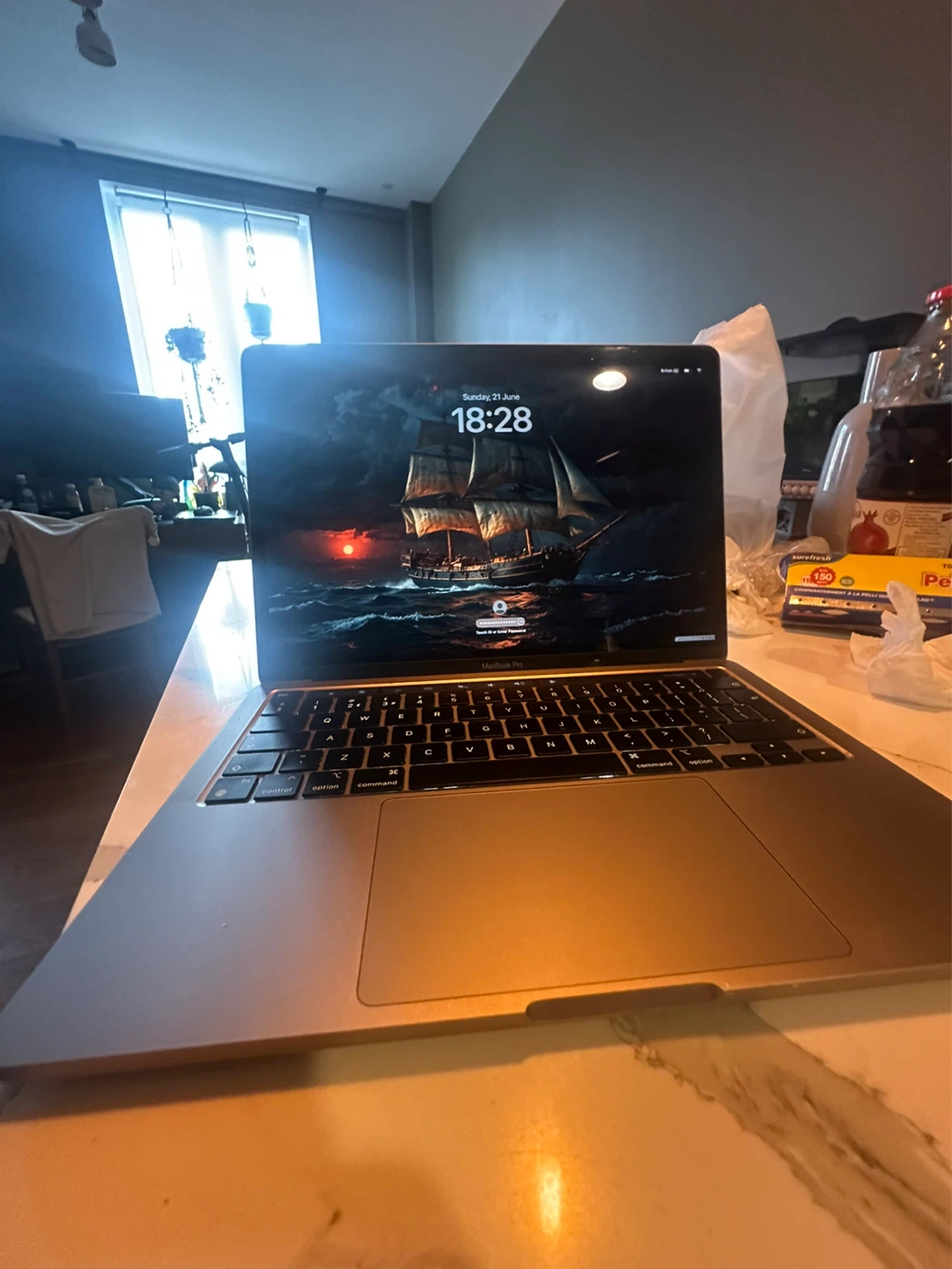 Apple MacBook Pro 13-inch M1, 2020