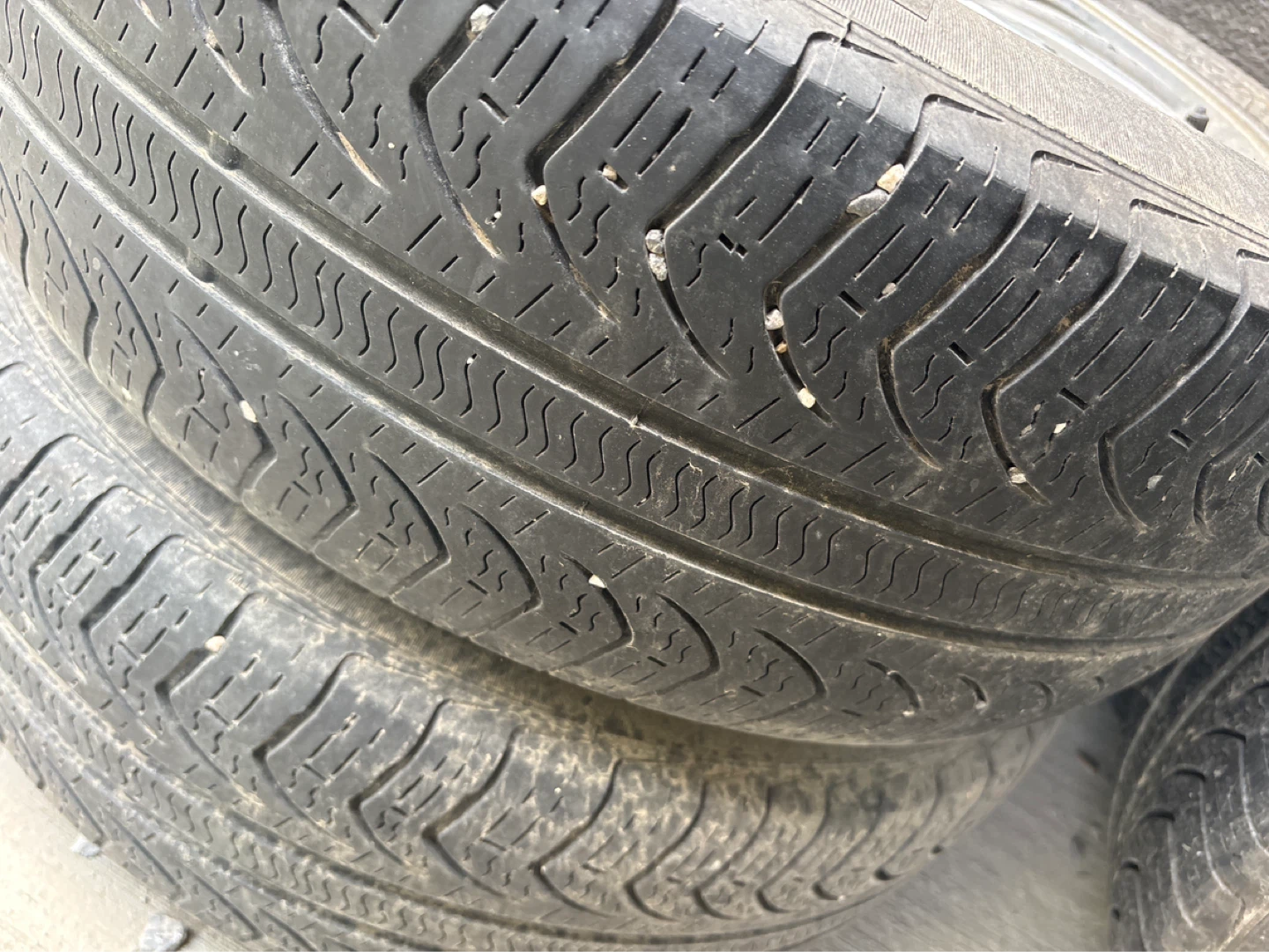 Pirelli 225/55R17 Tires (Set of 4) - photo 5