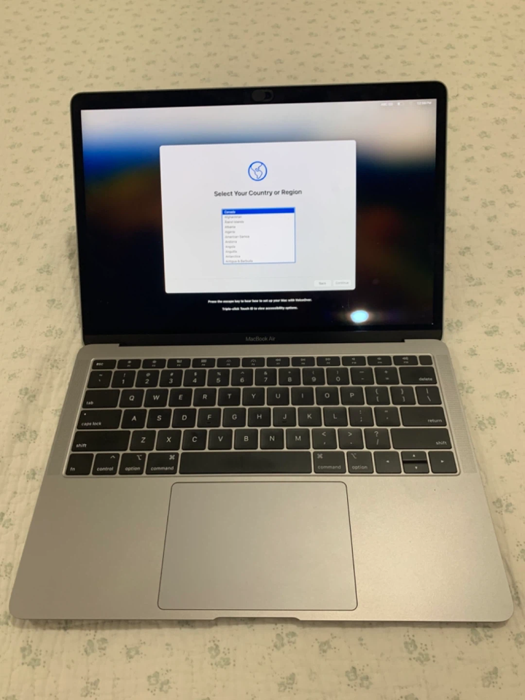 MacBook Air 2020 - M1 Chip - photo 2