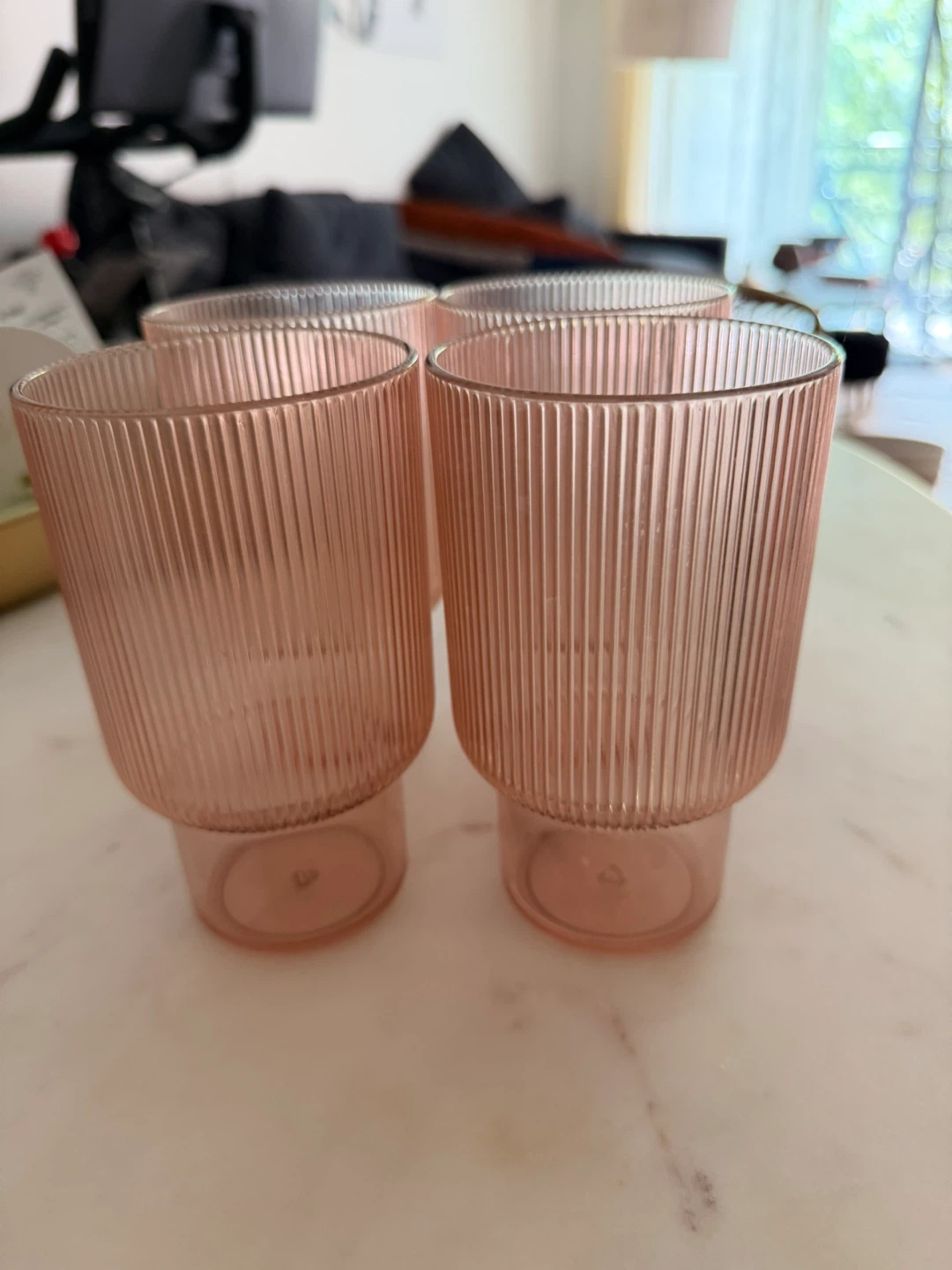 Set of 4 acrylic glasses