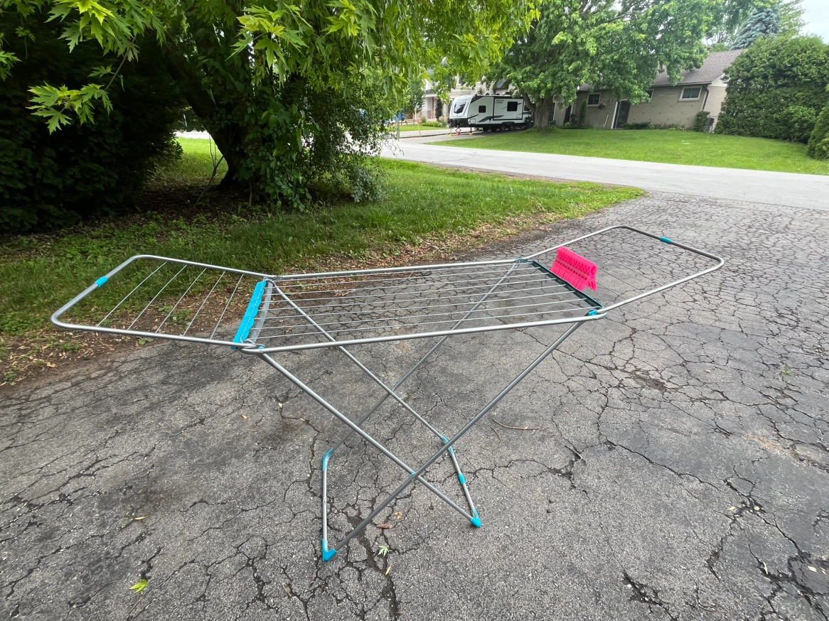 Collapsible Drying Rack with Clothespins