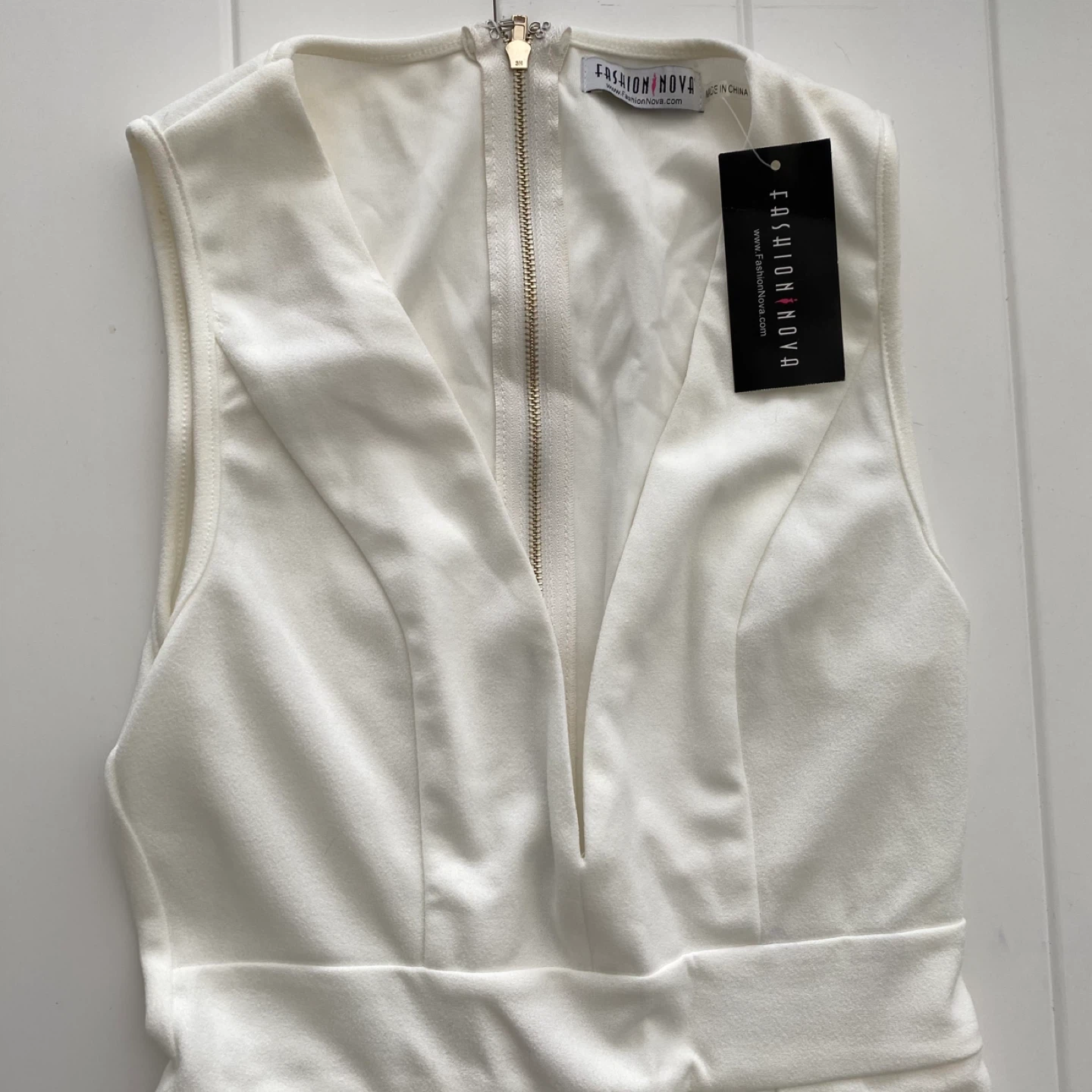 Fashion Nova Women's ivory/white V-Neck Jumpsuit w Back skirt - photo 5