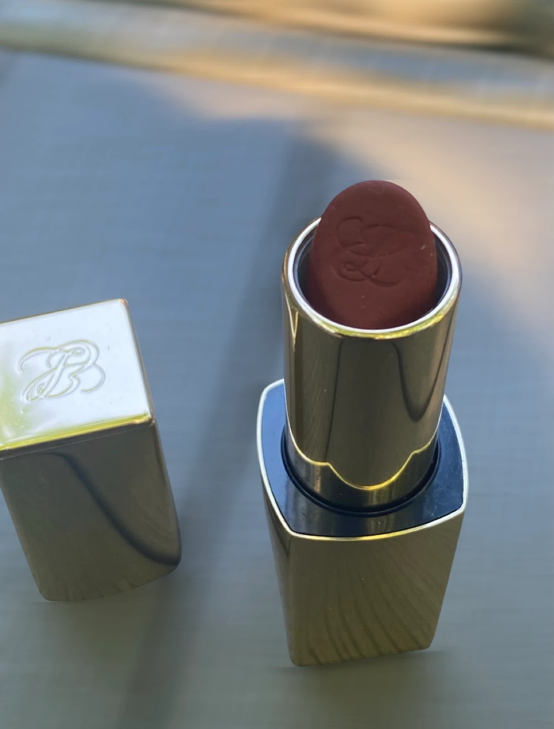 Estée Lauder Pure Color Matte Lipstick 557 Fragile Ego - photo 2