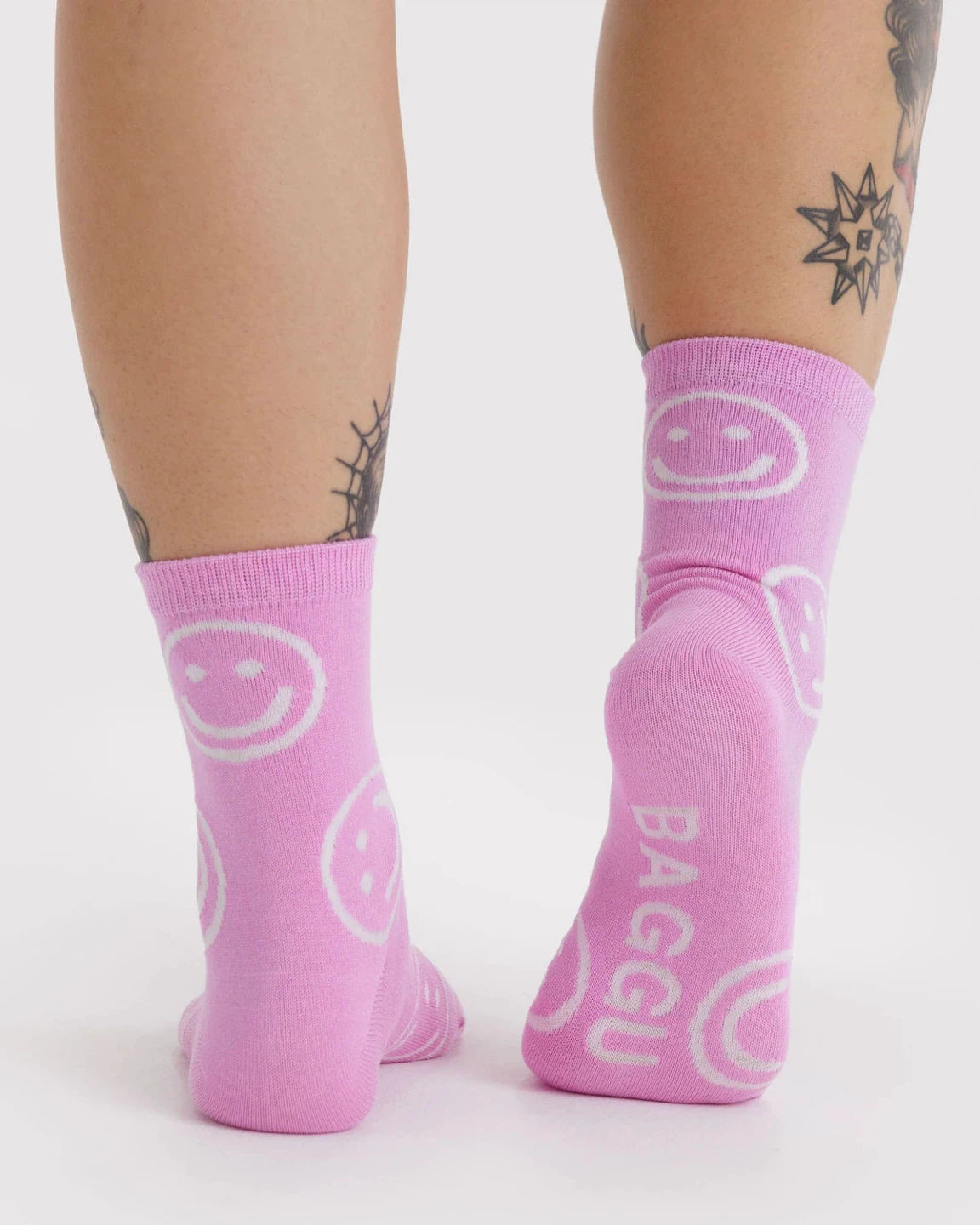 BAGGU Pink Happy  Face Crew Socks NEW - photo 4
