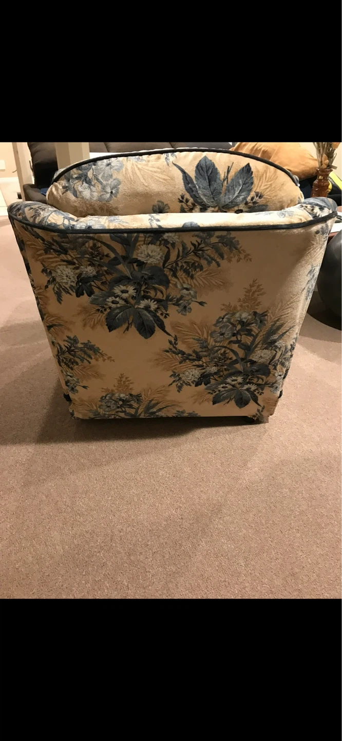 Floral Accent Chair with Rollers - photo 3