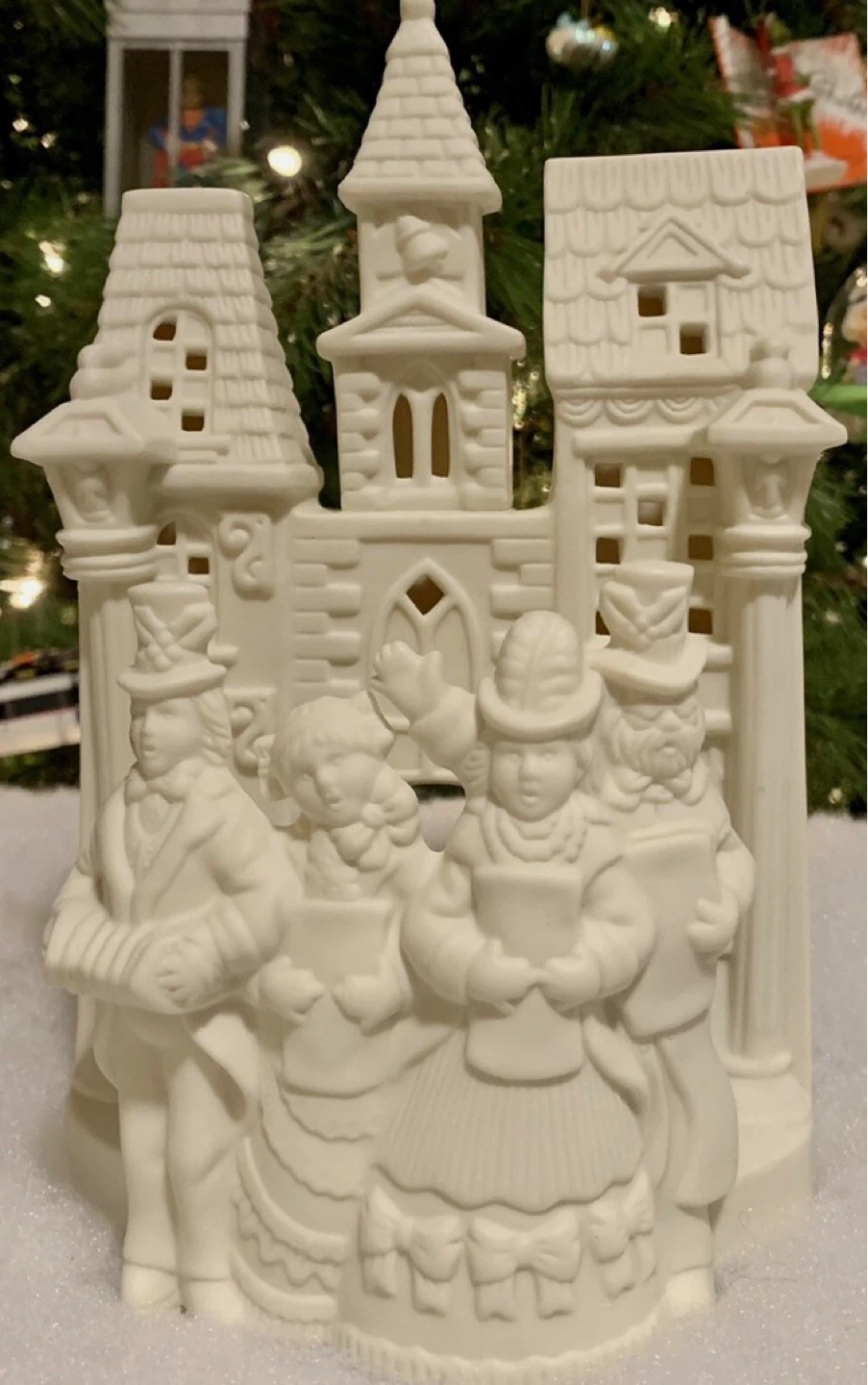 VILLAGE CAROLERS Tealight Christmas Candle Holder - photo 2
