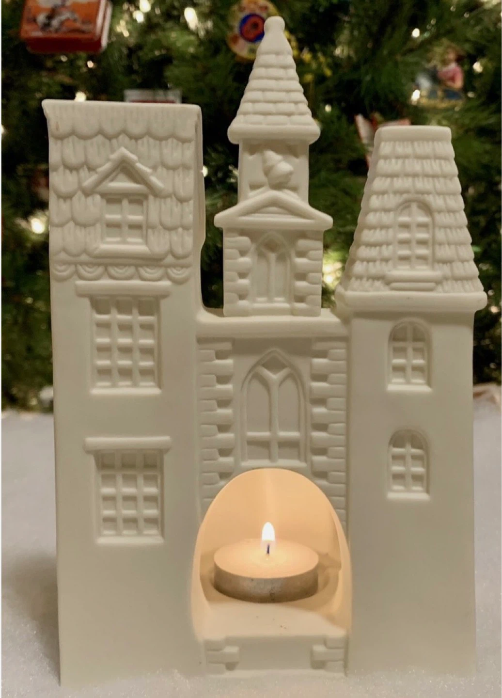 VILLAGE CAROLERS Tealight Christmas Candle Holder - photo 4