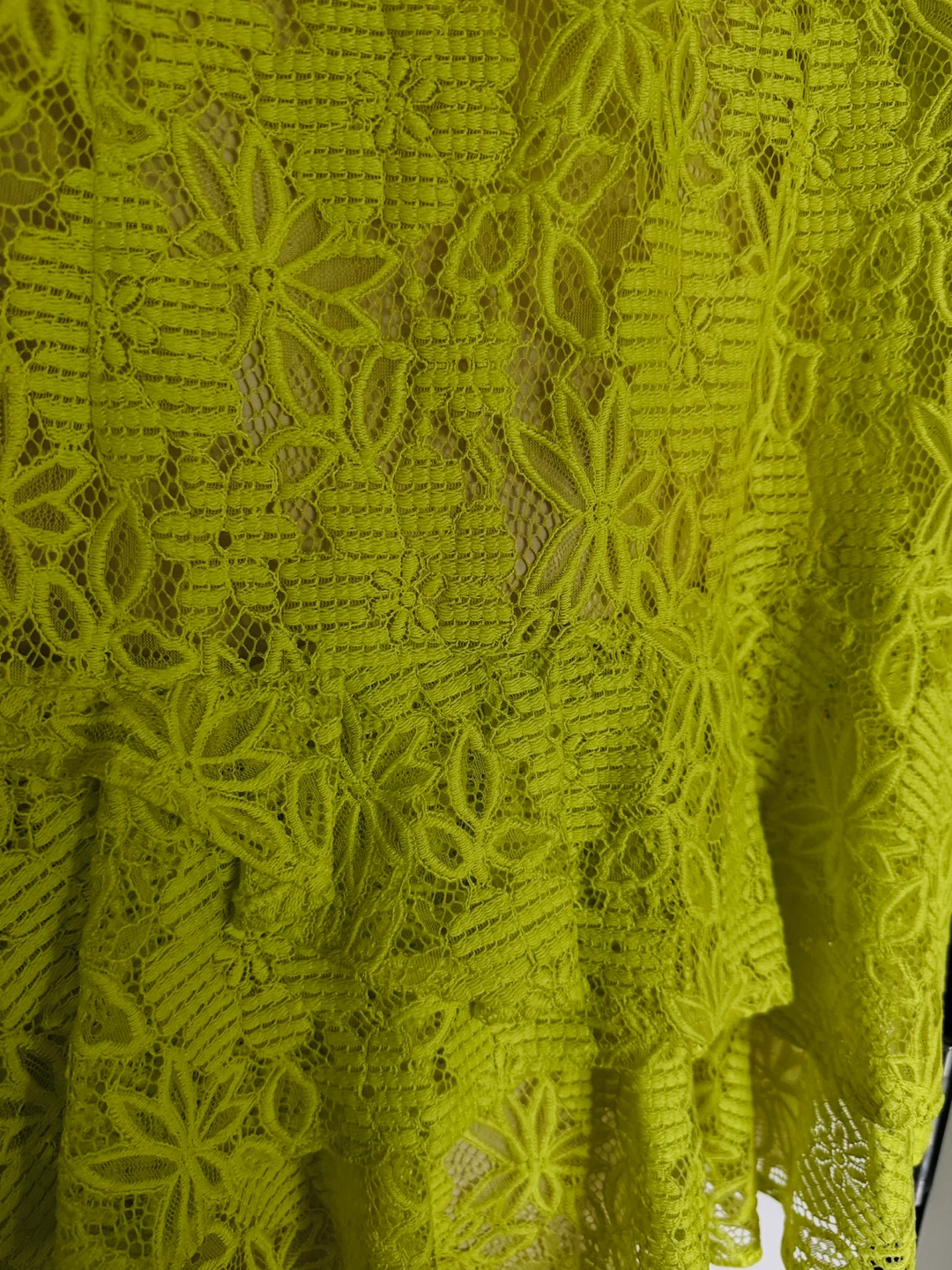 BCBG Max Azria Neon Yellow Lace Dress Size 12 - photo 2