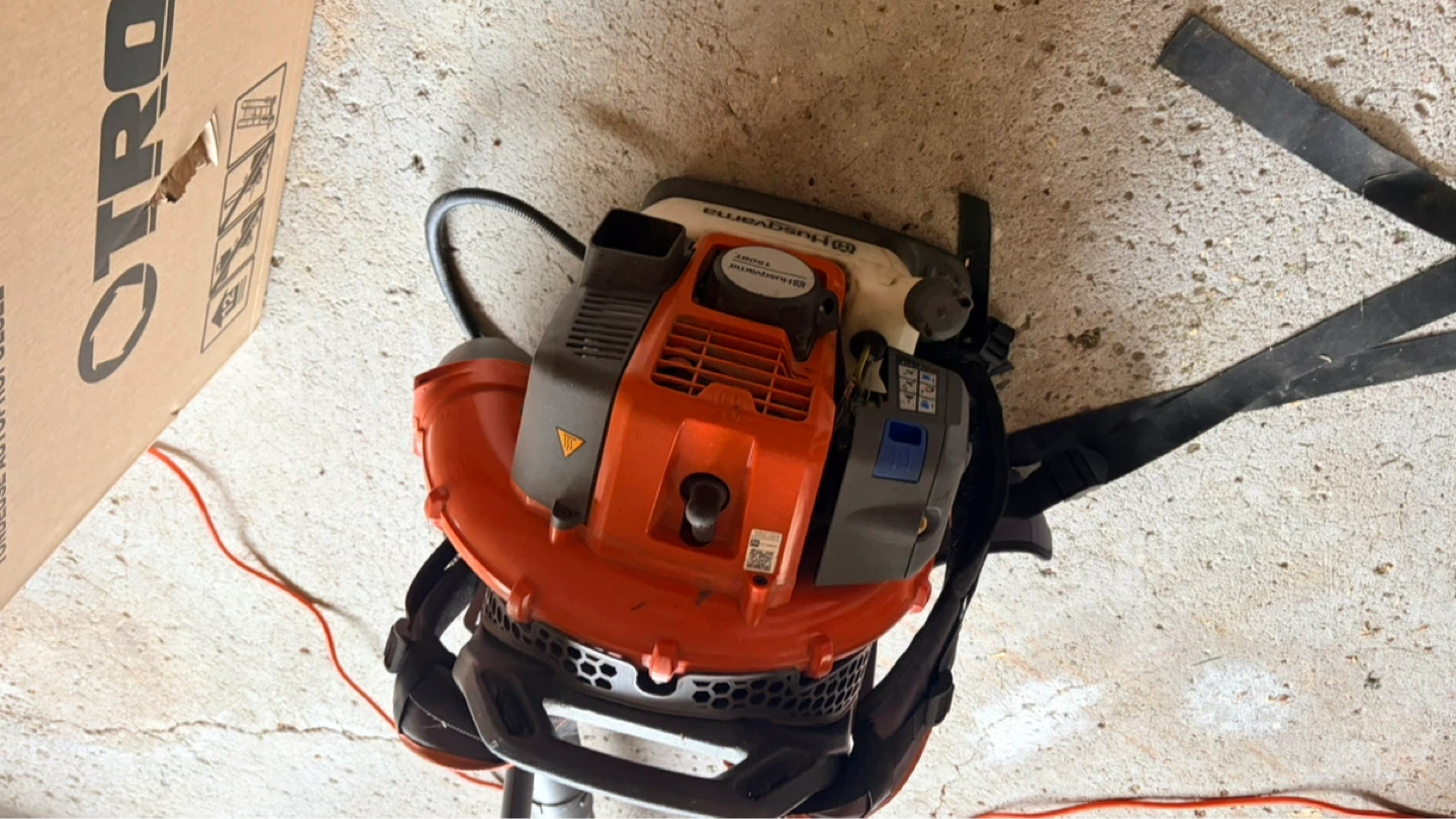 Husqvarna 150BT Backpack Leaf Blower
