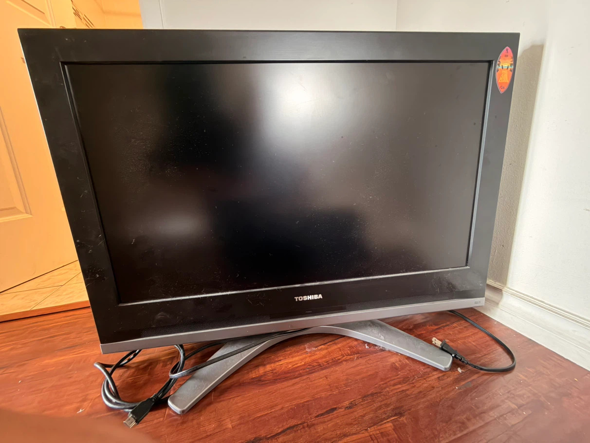 Toshiba 32 inch TV