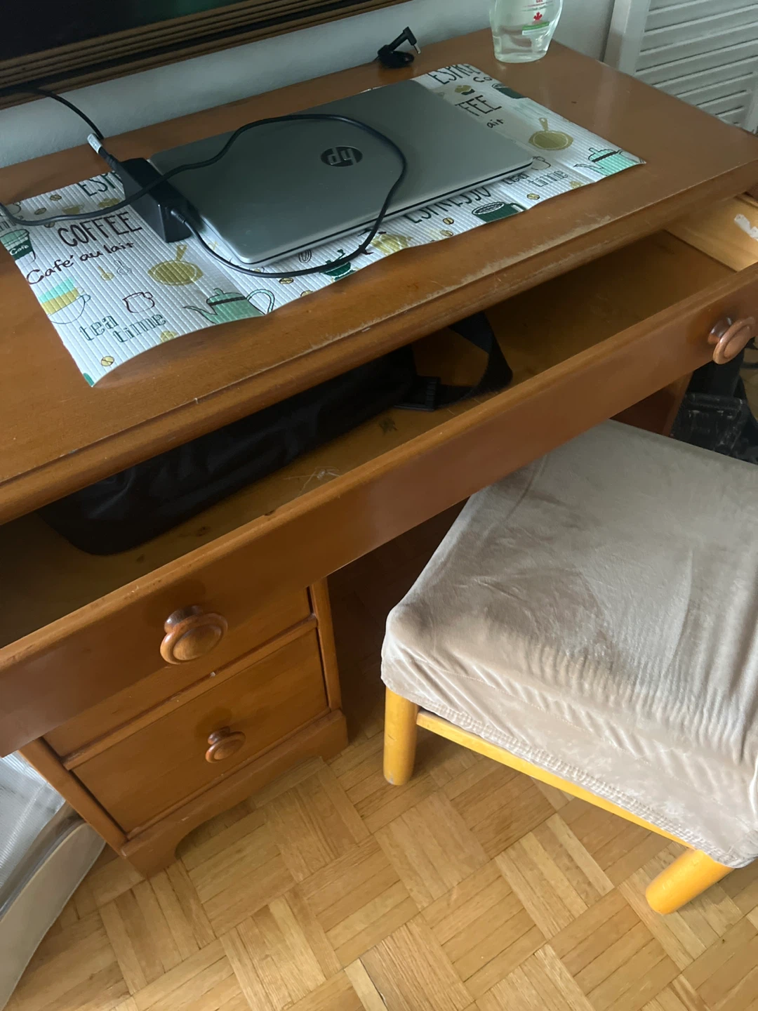 Wooden writing desk with drawers - photo 5
