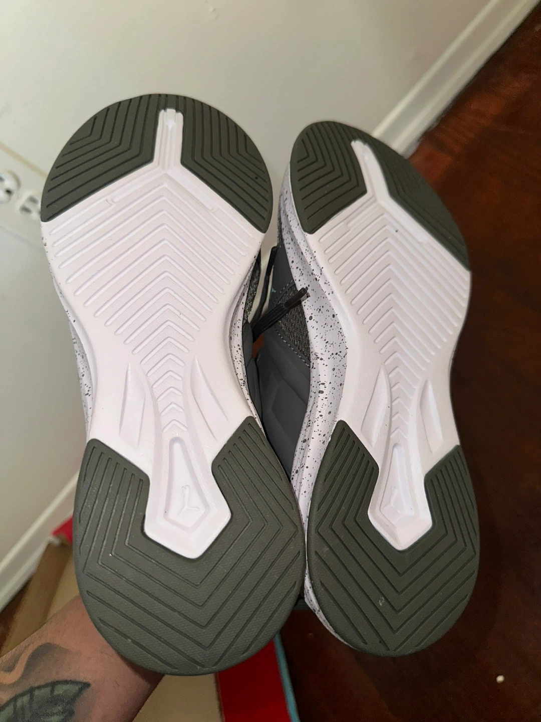 Puma Women's Soft Foam Shoes Size 7 - photo 2