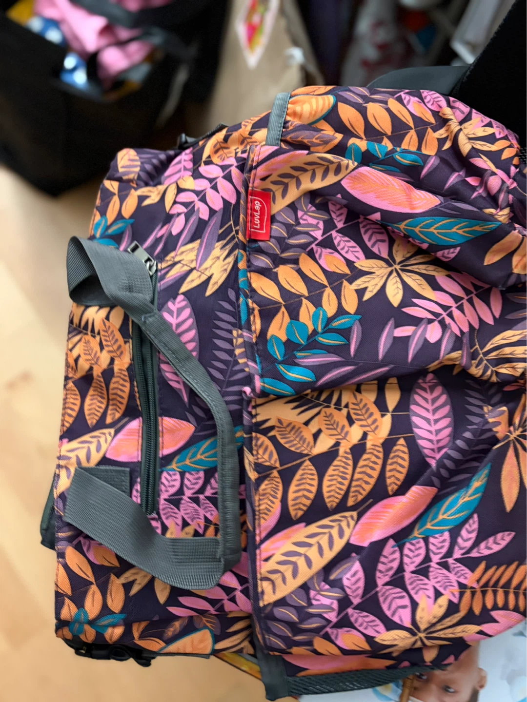 Diaper bag with insulted pockets
