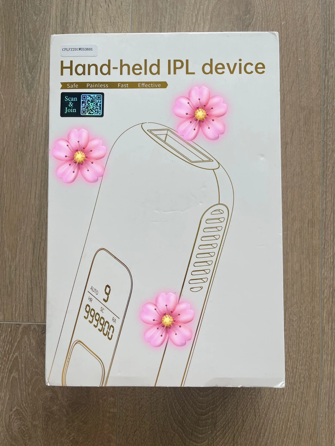 Hand-held IPL device with accessories