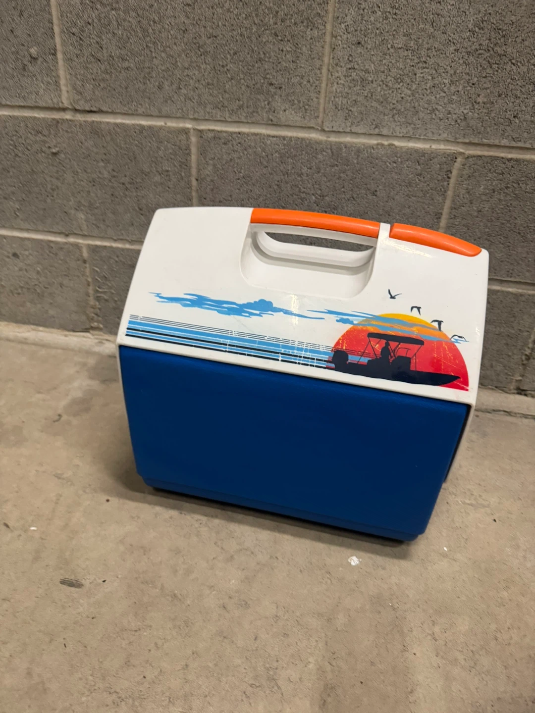 Igloo 16-Quart Playmate Elite Cooler Ice Chest - photo 4