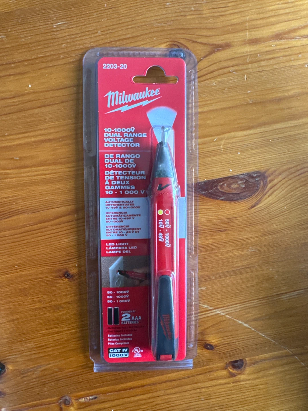 Milwaukee 10-1000V Dual Range Voltage Detector