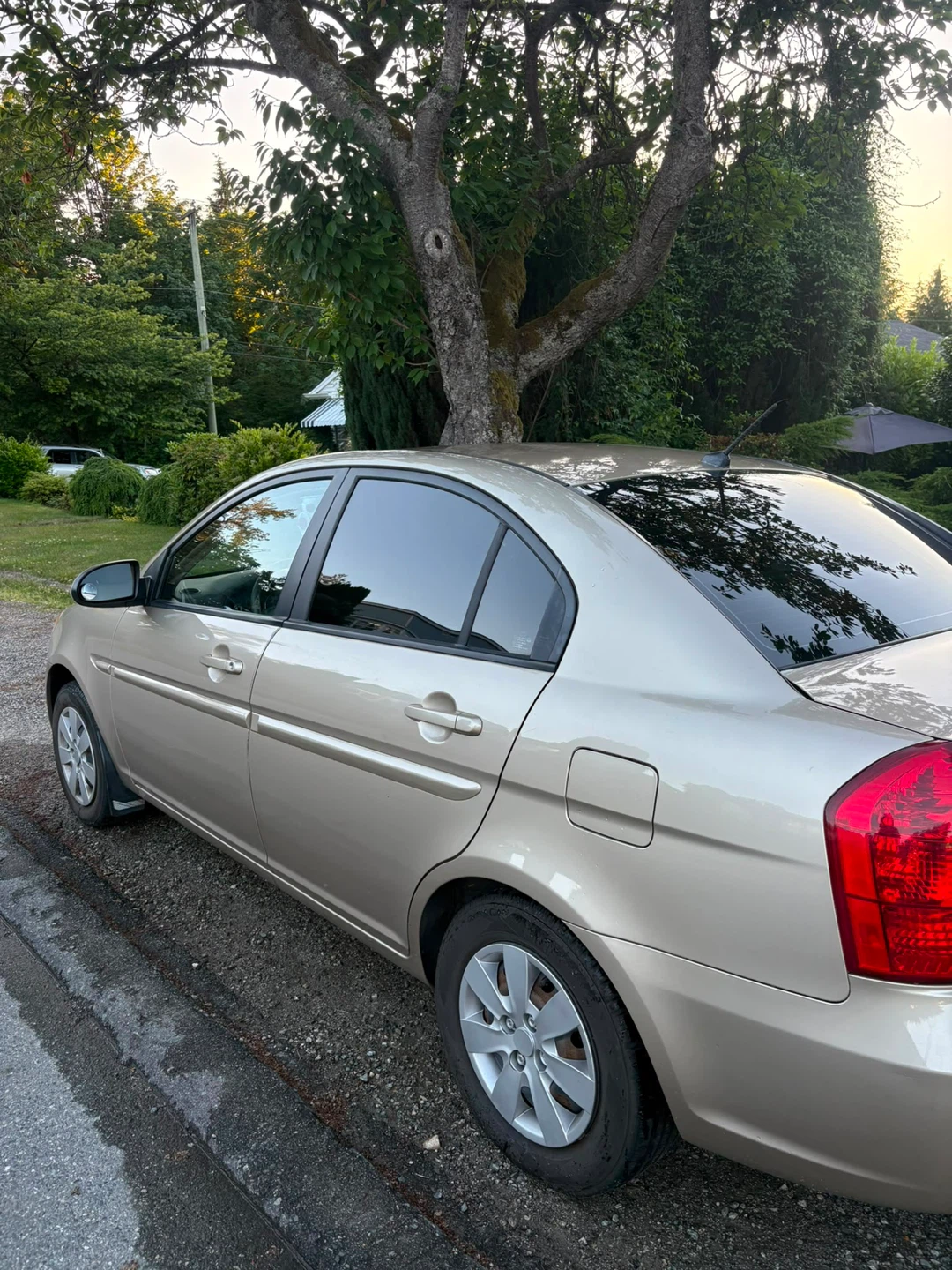 Hyundai Accent Sedan - photo 3