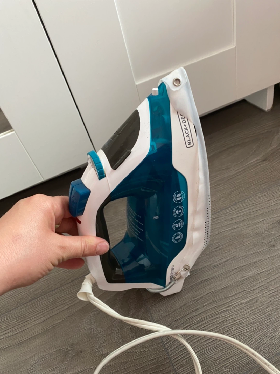 BLACK+DECKER Steam Iron