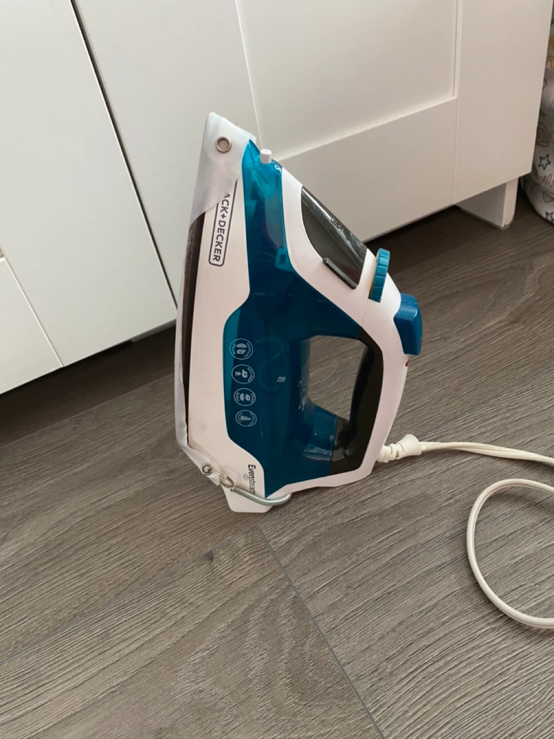 BLACK+DECKER Steam Iron - photo 2