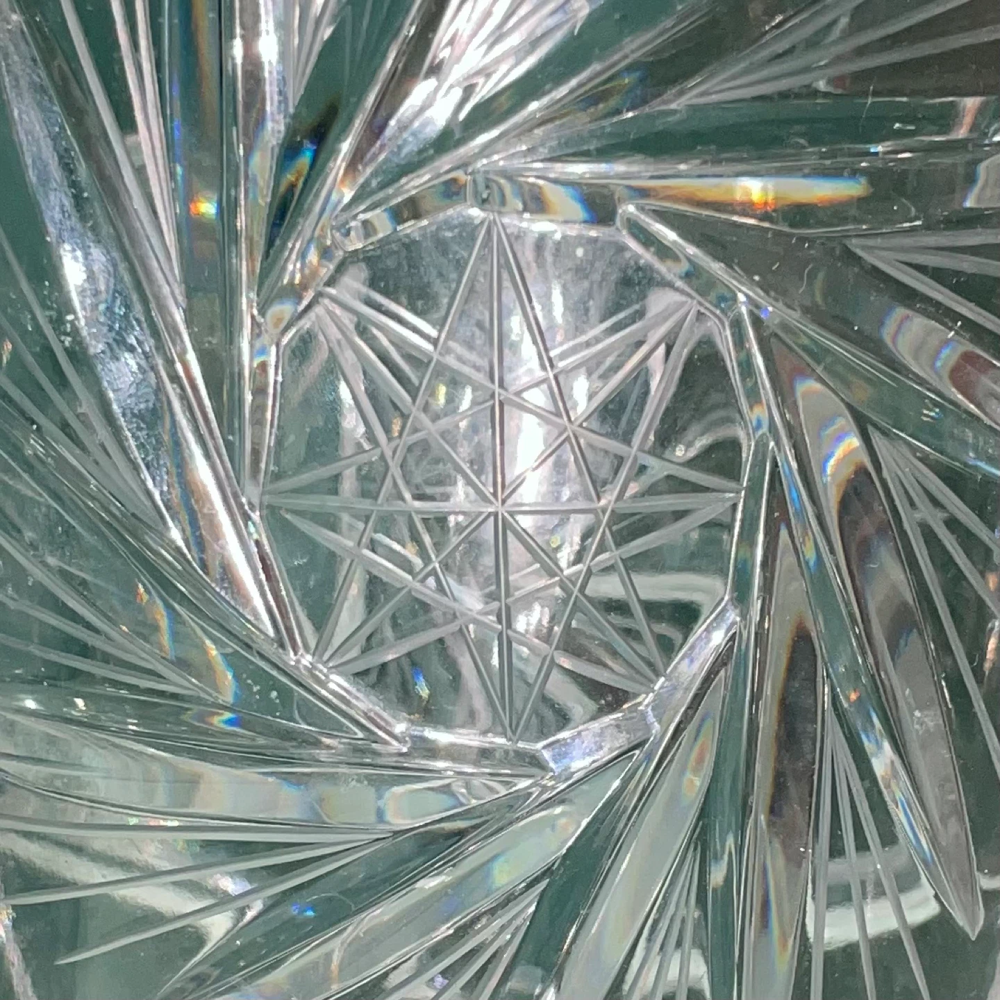 Vintage Hand-Cut Lead Crystal Vase - photo 2