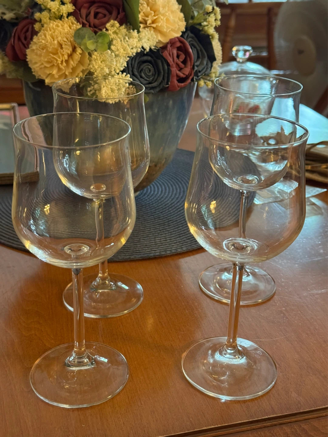 Set of 4 Clear Wine Glasses