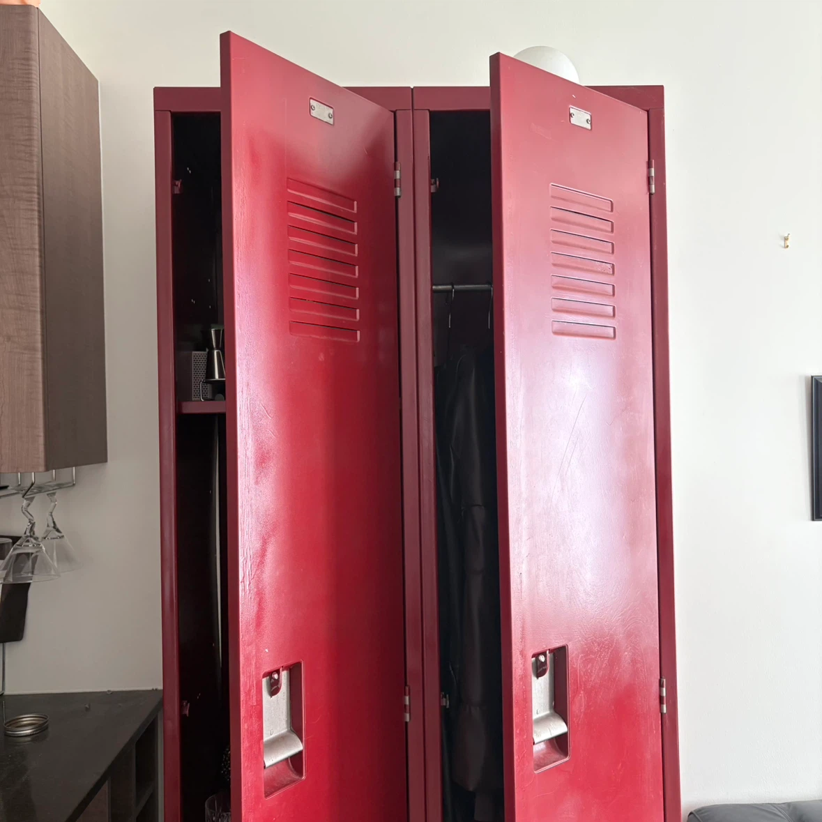 Red Locker/Cupboard - photo 2