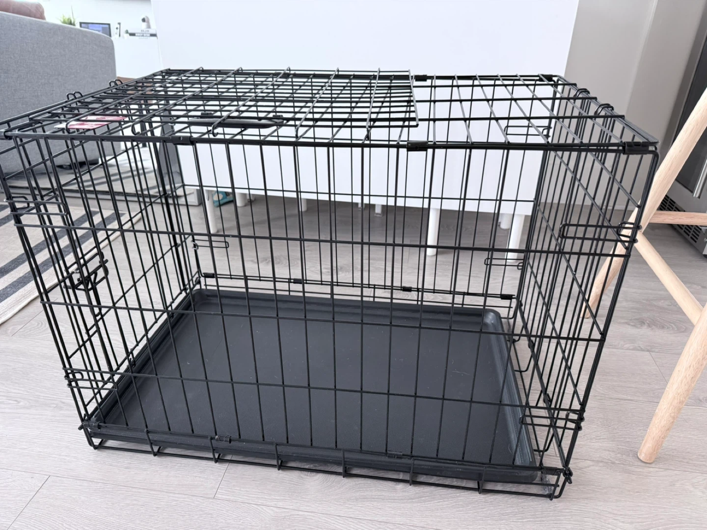 Collapsible Black Metal Dog Crate with Tray