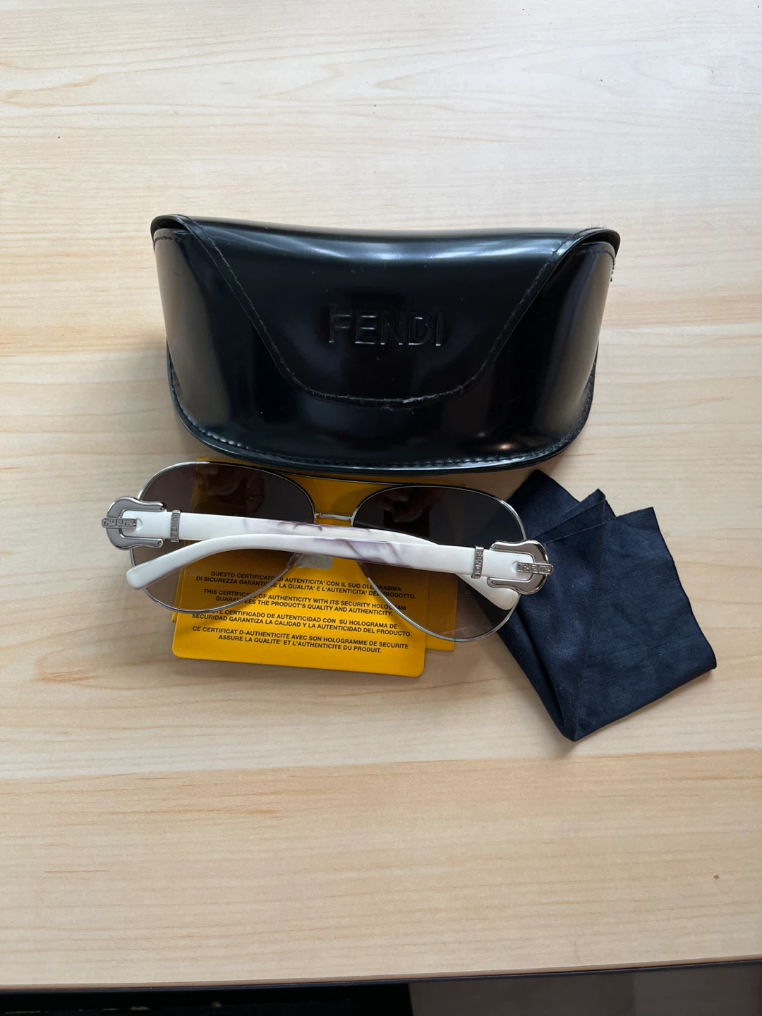 Fendi Aviator Sunglasses with Case - photo 3