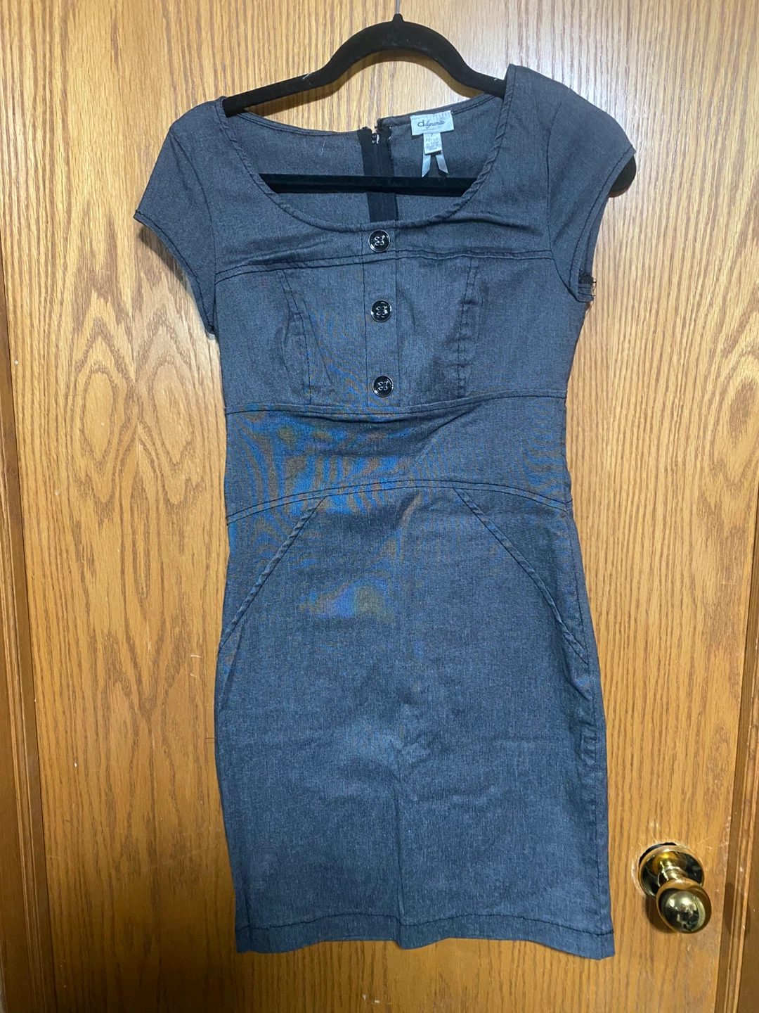 Chic Fitted Dark Gray Denim Dress with Button Front size 7