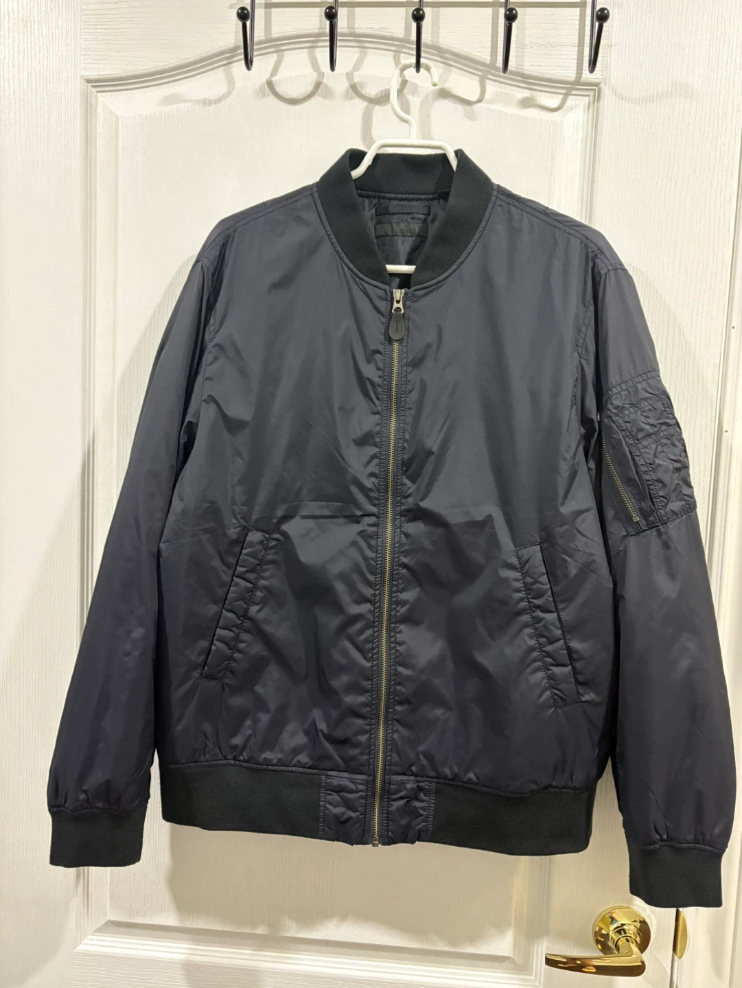 UNIQLO Bomber Jacket size XL youth