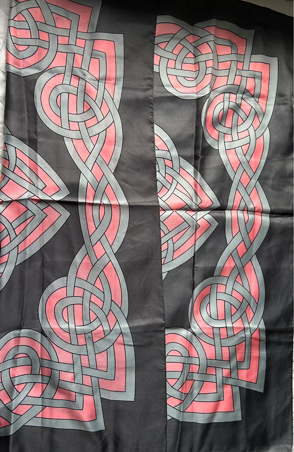 Grey and Pink Celtic Knot Scarf - photo 4