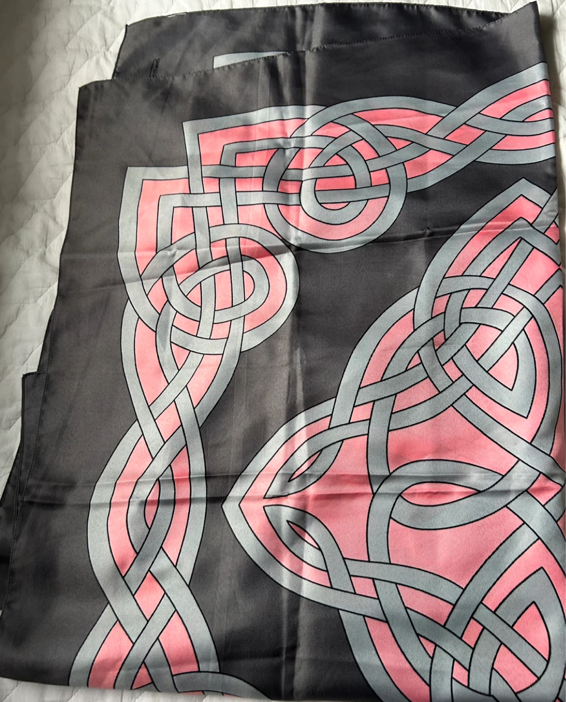 Grey and Pink Celtic Knot Scarf - photo 3