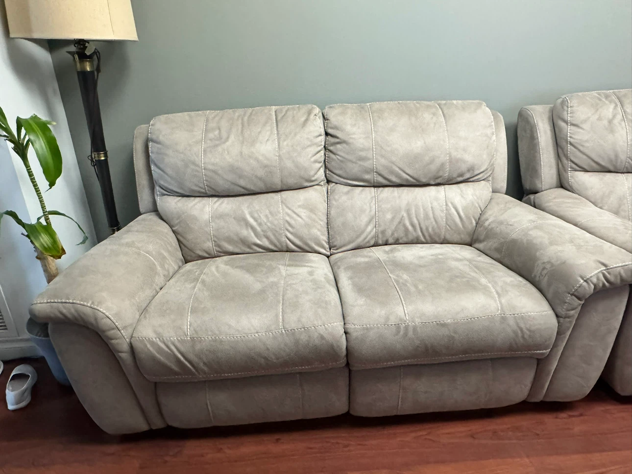 2 Reclining Couch - photo 2