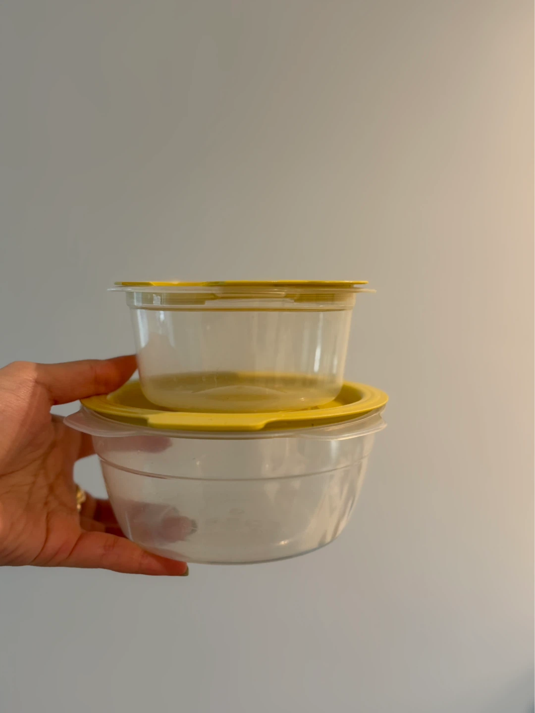 Microwave friendly -  Food Storage Containers with Yellow Lids