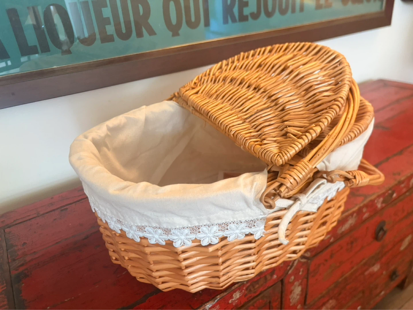Wicker Picnic Basket with Lid and Liner - photo 2