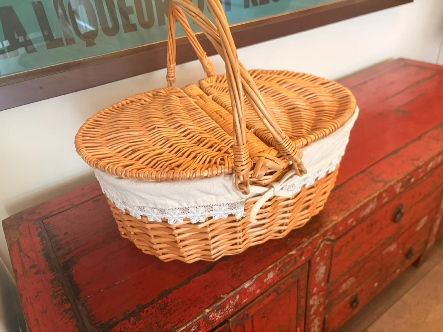Wicker Picnic Basket with Lid and Liner