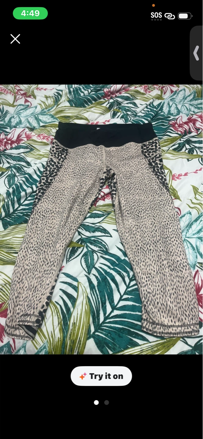 Lululemon Women's Leopard Print Cropped Leggings