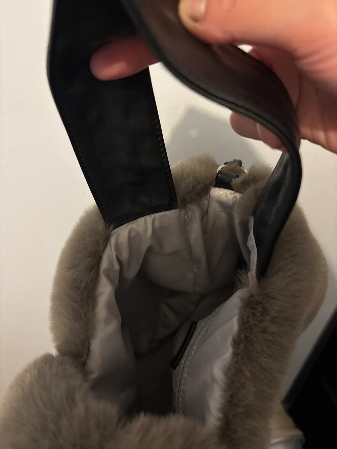 Pechinchar Faux Fur hand bag - photo 2