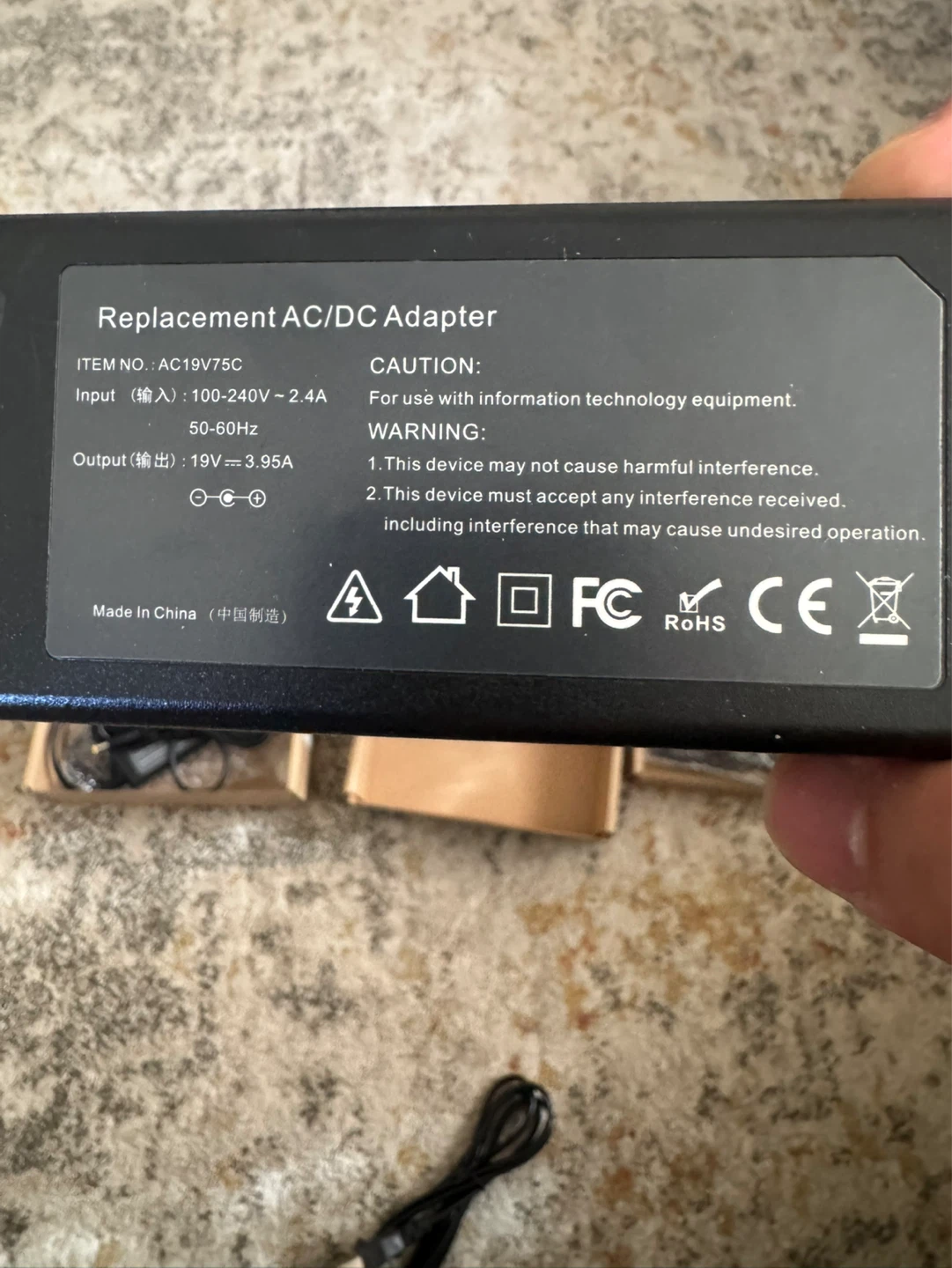 Laptop chargers - photo 3