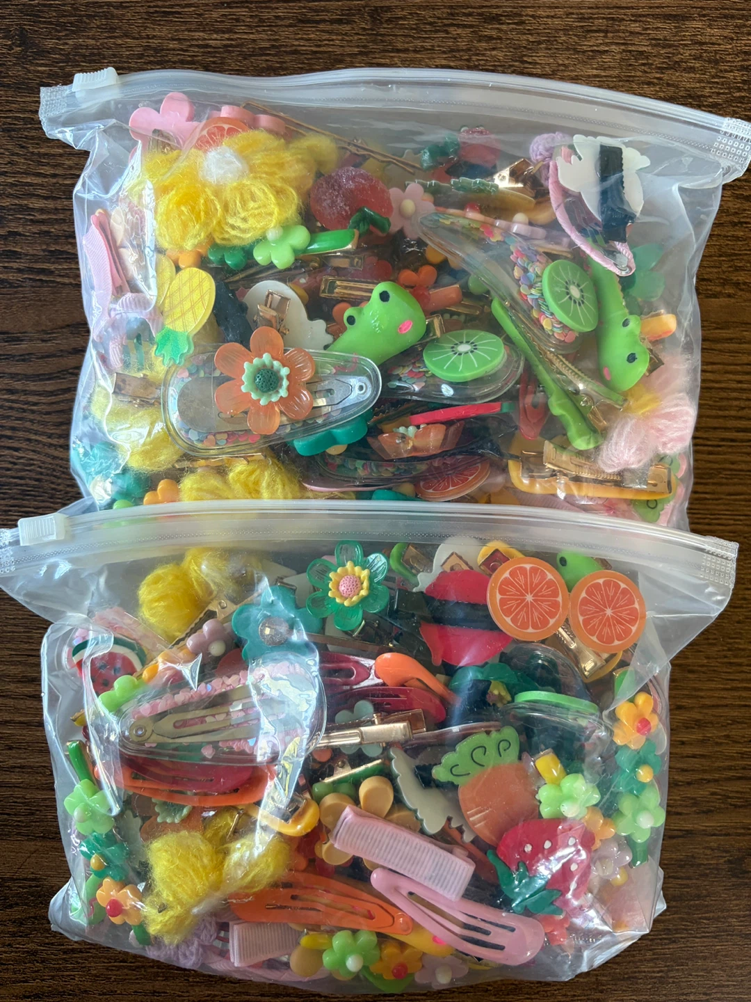 Lot of Assorted Kids Hair Clips